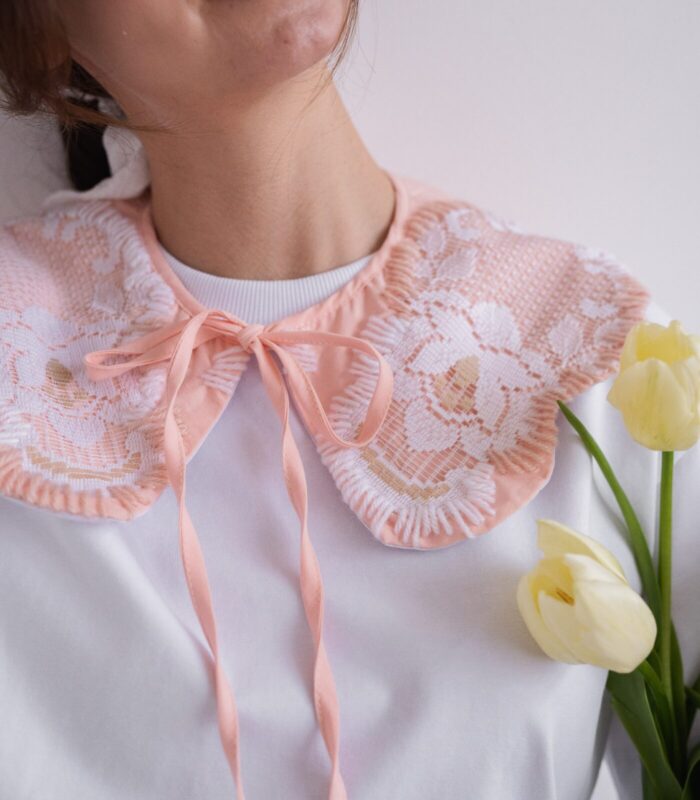 FOLKLORE collar