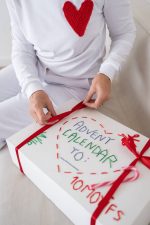 Heartwarming Advent Calendar [ Christmas Kiss ] 2025 - Image 7