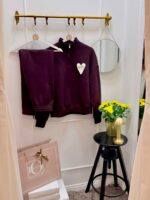 Костюм COEUR Travel винный с белым сердцем ручной работы — 10motifs
